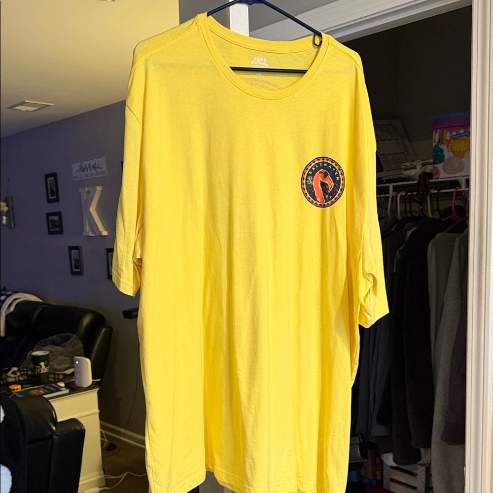 Men’s XXXLT IZOD Yellow Graphic Short Sleeve Tee